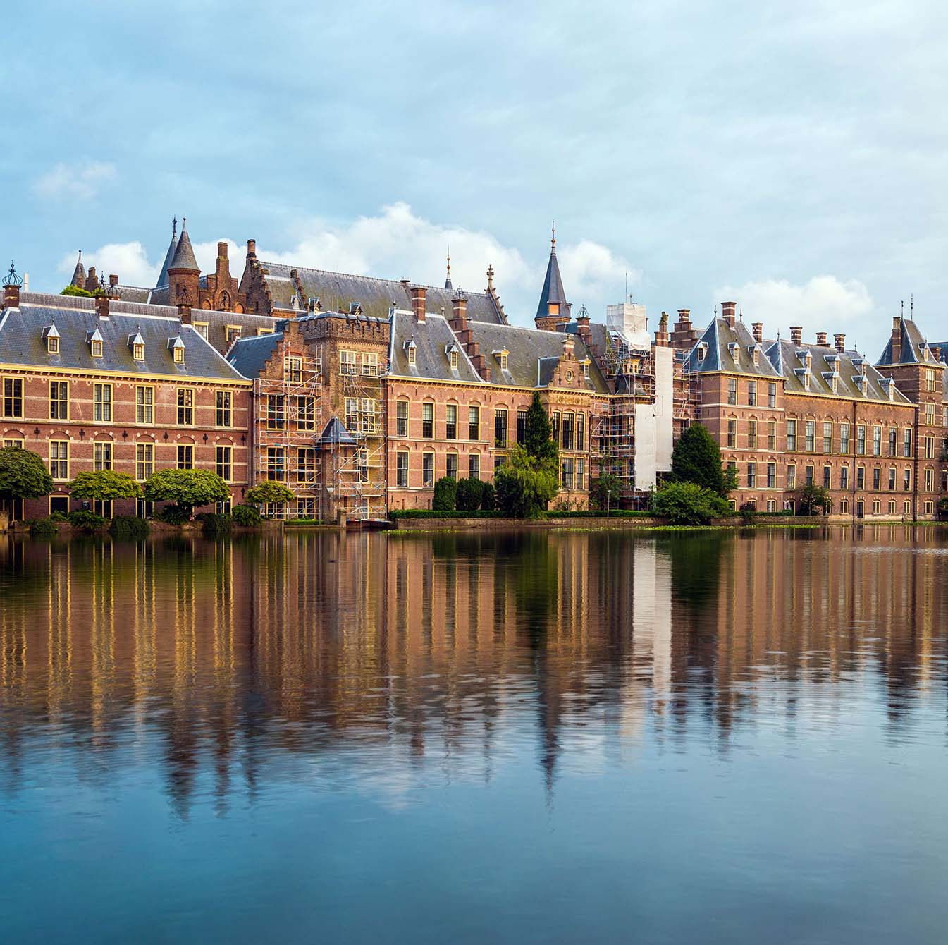 Den Haag’s Iconische Plekken: Bestemmingen die Je Niet Mag Missen